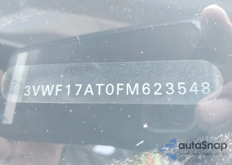 2015 Volkswagen Beetle 1.8T Fleet Edition z USA, uszkodzony, nr VIN 3VWF17AT0FM623548